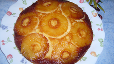 Gâteau renversé des îles