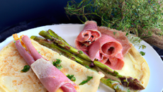 Crêpes aux asperges et jambon