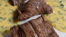 Ravioles de bœuf farcies au fromage de chèvre avec sauce citron-persil