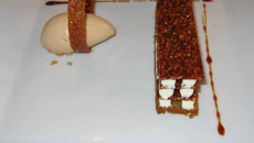 Millefeuille de nougatine à la mousse de chocolat blanc et sa glace chocoblanc