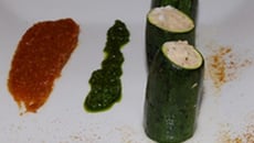 Cannelloni de courgettes farçis aux rougets, purée de figues, émulsion de coriandre