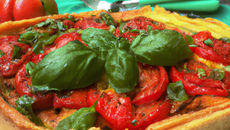 Tarte aux tomates et au basilic