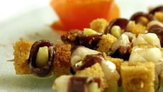 Brochette d'ail rose de Lautrec et pain d'épice