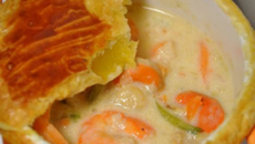 Fricassée de la mer à la cancoillotte en cocotte feuilletée