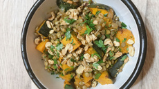 Salade de lentilles au potimarron rôti et granola salé