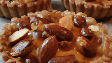 Tartelette aux amandes, carambar et gavottes