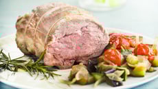 Mini rôti d'agneau et ses légumes du soleil