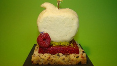 Sensation d'un crumble....pomme, framboise fleurs et fruits