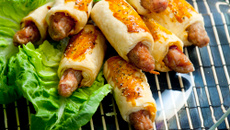 Rouleaux de mini chipolatas aux herbes