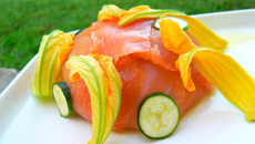 Timbale de saumon à la courgette épicée