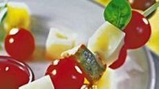 Grandes brochettes d'Emmental Grand Cru Label Rouge et poulet au citron