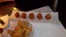 Macarons de Pommes de terre au confit d'oignons et au Chorizo