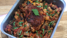 Rôti de porc au paprika et aubergines à la provençale