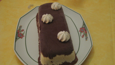 Bûche glacée chocolat-clémentine, sauce à l'orange