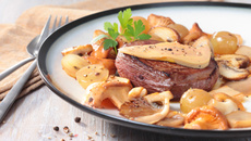 Médaillons de magret rossini sur poêlée automnale