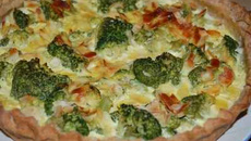 Tarte aux brocolis et amandes au curry