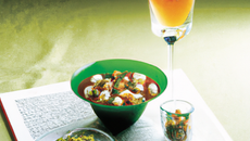 Bar et pois chiches, jus d'étrilles