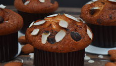 Muffins aux pépites de chocolat noisettes et amandes