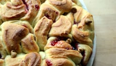 Brioche à la confiture et au beurre de cacahuètes