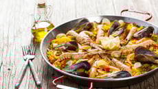 La traditionnelle paëlla espagnole