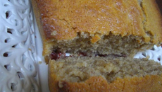 Moelleux aux épices à la confiture d'airelles