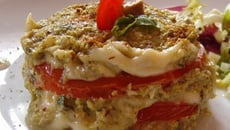 Tomate Mozzarella au pesto d'olives vertes et noisettes