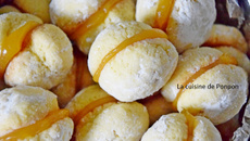 Biscuit au beurre garni de lemon curd