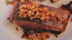 Saumon aux noisettes grillées