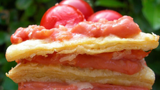 Mille-feuilles de tomates