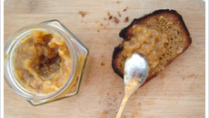 Cake de noisette et sa p'tite compote gourmande