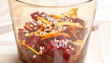 Salade de betterave aux graines de sésames et zestes d'orange