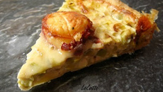 Tarte soufflée aux poireaux et à l'orange et ses petits bouchons de chèvre enrubannés de jambon de Parme