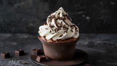 Crème au chocolat et viennoise ou chocolat liégeois