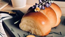 Brioche à l'orange et lupin