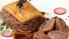 Rôti de biche au foie gras pour les fêtes