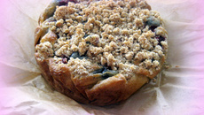 Cake crumble banane et framboises