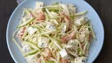 Coleslaw à la pomme verte, écrevisse et Bresse Bleu