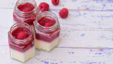 Panna cotta et sa compotée de framboises au thermomix