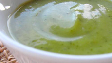 Crème de courgette au lait de coco