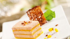 Mille-feuille de foie gras et mangue