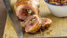 Magret de canard fermier des Landes farci aux champignons et jambon de Bayonne