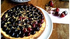 Cherry cheesecake, pistaches et sirop d'orgeat
