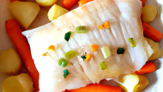 Papillote de dos de cabillaud, carottes et poireaux de Créances