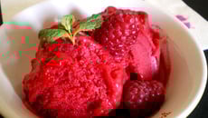 Sorbet express à la framboise (sans sorbetière)