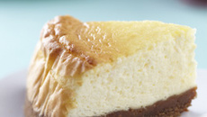 Cheesecake spéculoos et petits beurres, coulis de framboise minute