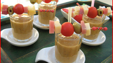 Gaspacho tomates avocat et ses brochettes
