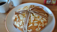 Gâteau aux coings, à l'huile d'olive et aux zestes de bergamotes confits