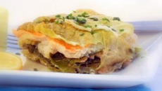 Mille-feuille de chou vert au poisson