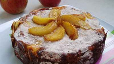 Cheesecake aux pommes caramélisées et pain d'épices