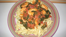 Pâtes aux écrevisses, épinards, sauce aux thym